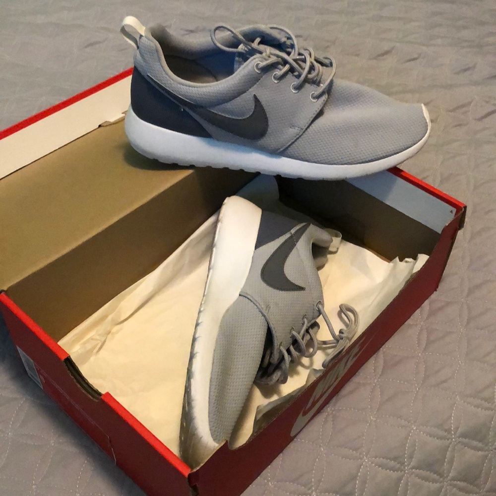 Nike Roshe One Sneaker